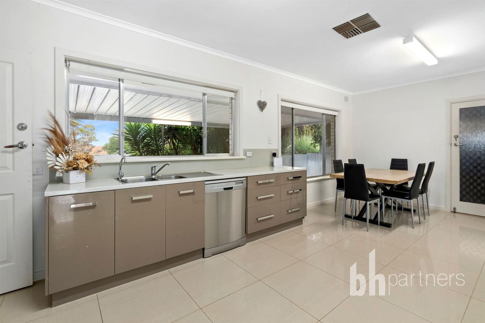 8 Aitken Street, Berri SA 5343, Image 1