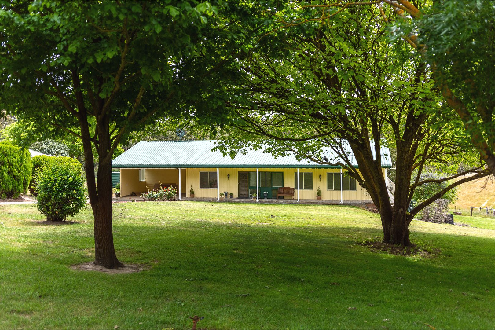 872 Old Bull Creek Road, Paris Cree Property History & Address