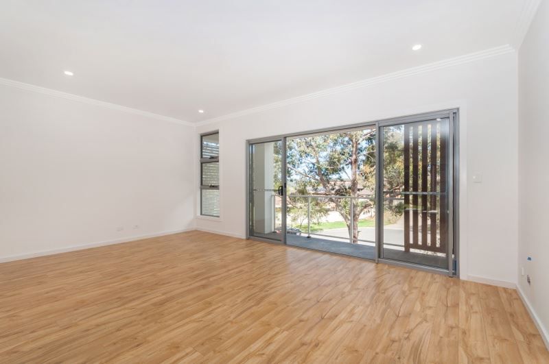 3/12-14 Nepean Place, Albion Park NSW 2527, Image 2