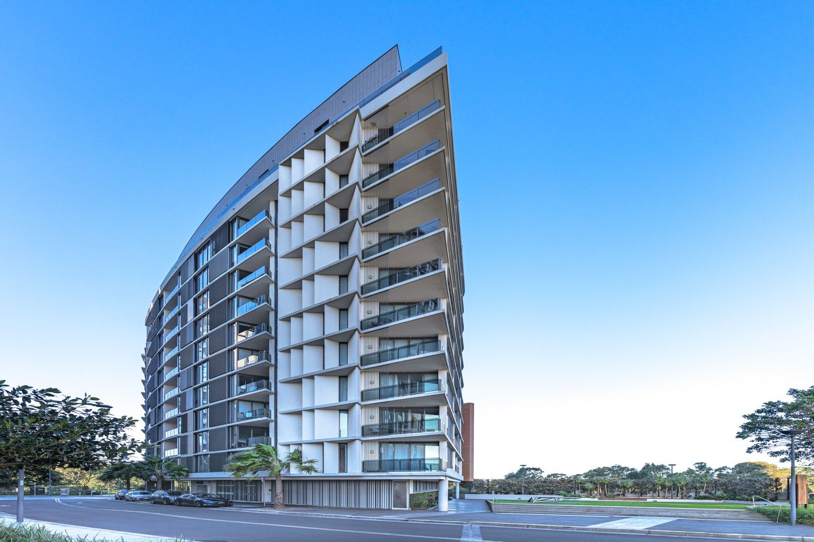 1 bedrooms Apartment / Unit / Flat in 108/16 Brodie Spark Drive WOLLI CREEK NSW, 2205