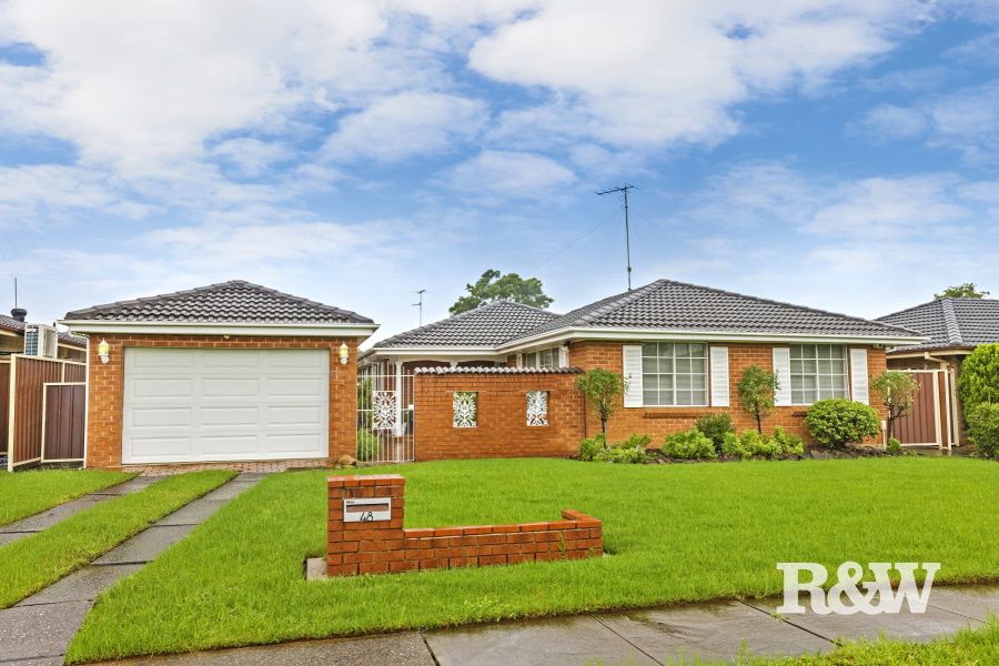 4 bedrooms House in 48 Endeavour Avenue ST CLAIR NSW, 2759