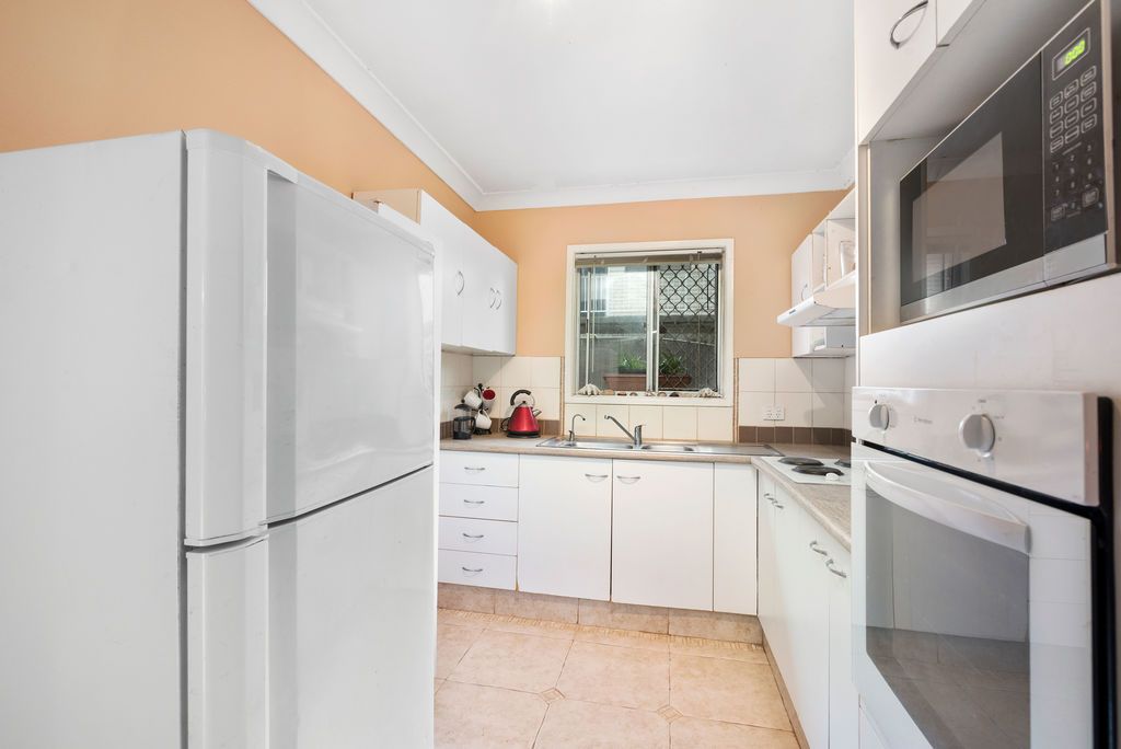 1/58 Sarawak Avenue, Palm Beach QLD 4221, Image 2