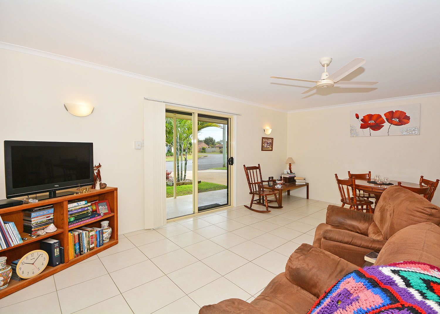 6 Gibbs Street, Urangan QLD 4655, Image 1