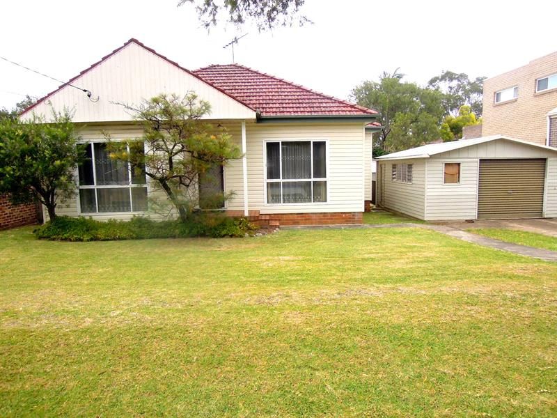 6 Hazelglen Ave, Panania NSW 2213, Image 2