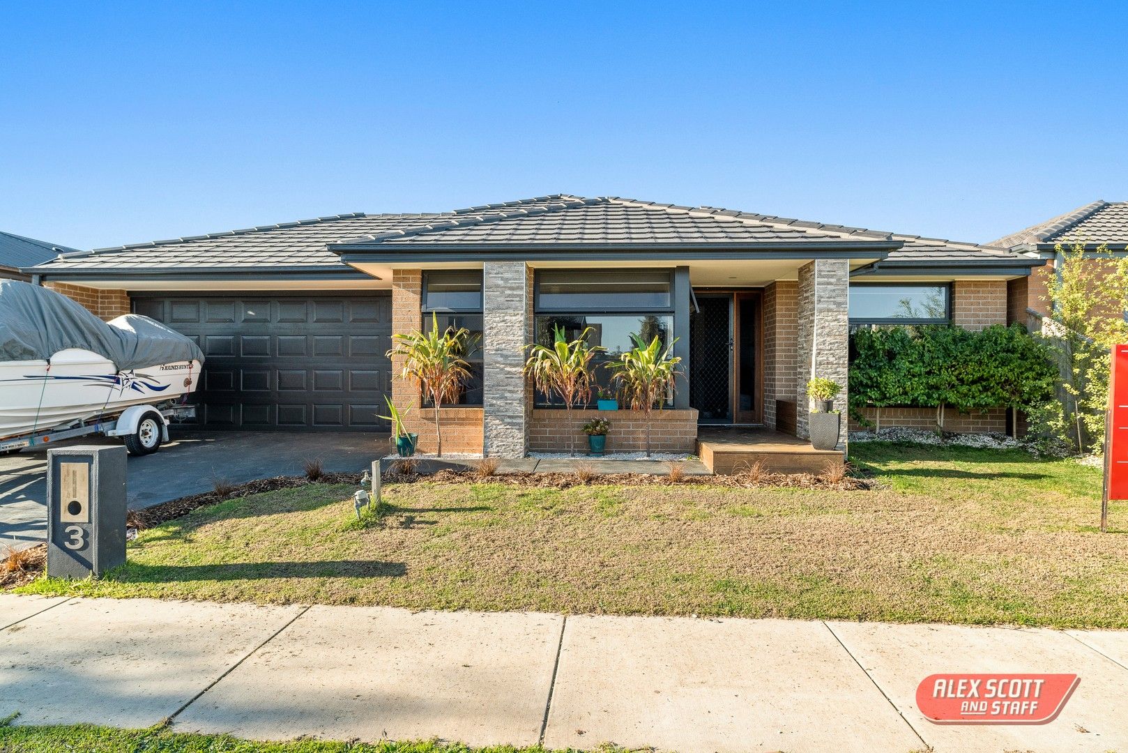 5 bedrooms House in 3 Gaudi Boulevard CORINELLA VIC, 3984