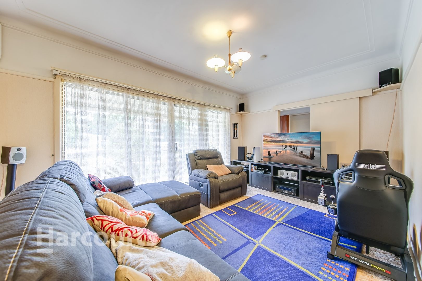 8 Farnsworth Avenue, Campbelltown NSW 2560, Image 2