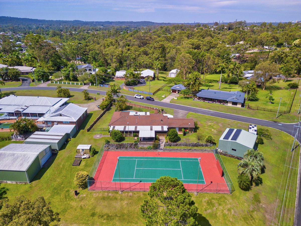 4 bedrooms House in 2 Innisfail Road HIGHLAND PARK QLD, 4211