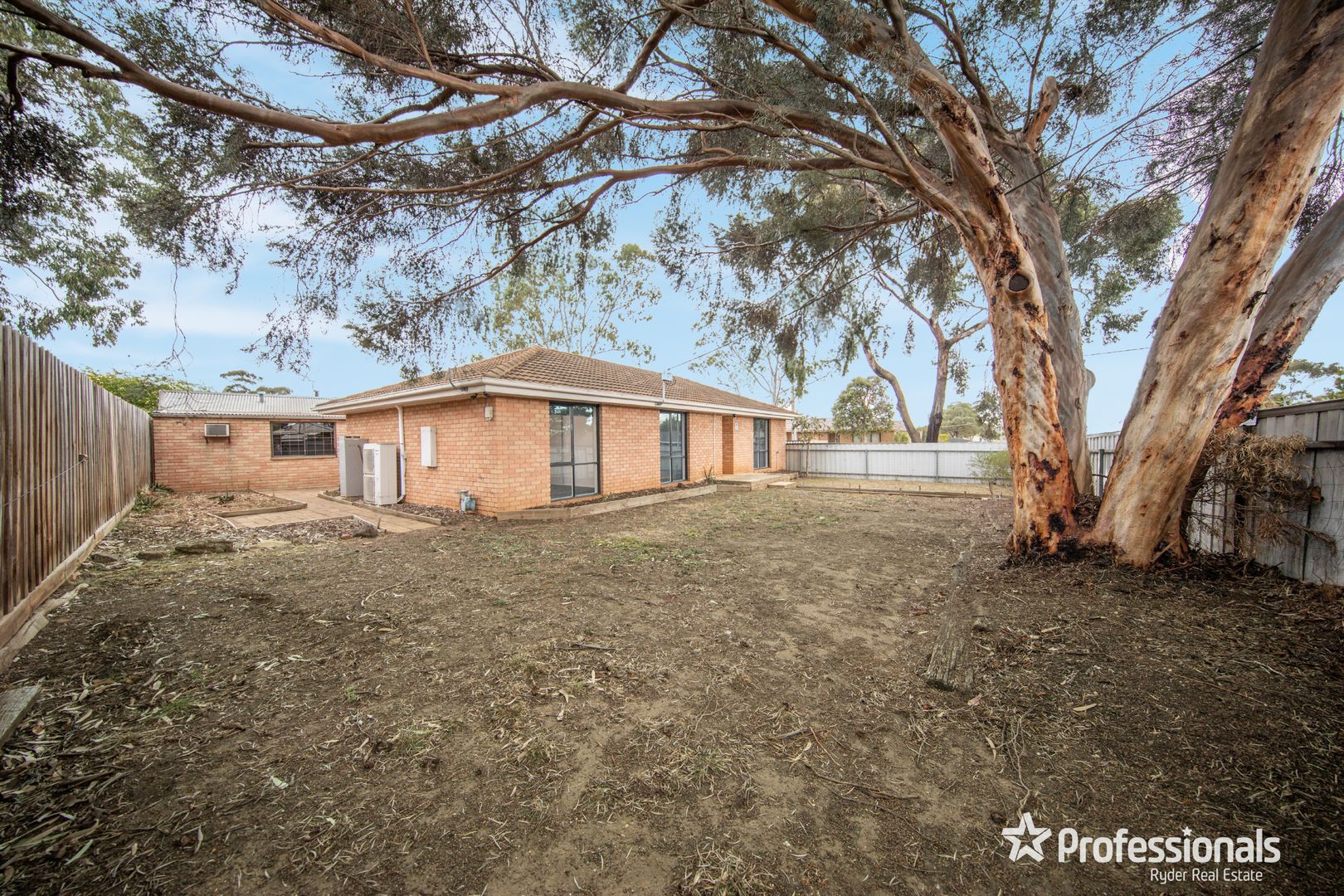 3 Perry Cl, Melton VIC 3337, Image 2