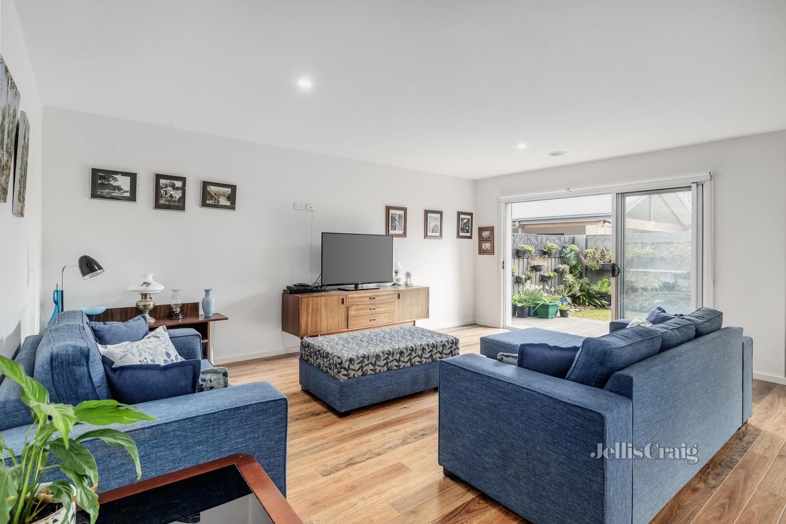 2/6 Hodgson Grove, Bentleigh East VIC 3165, Image 0