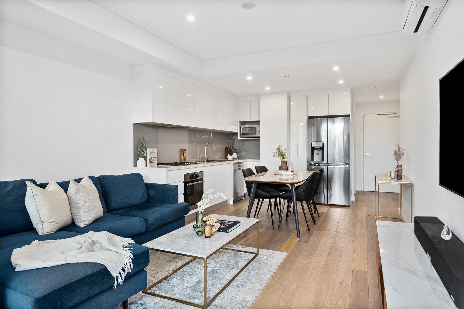 1 bedrooms Apartment / Unit / Flat in 104/10 Regent Street WOLLONGONG NSW, 2500