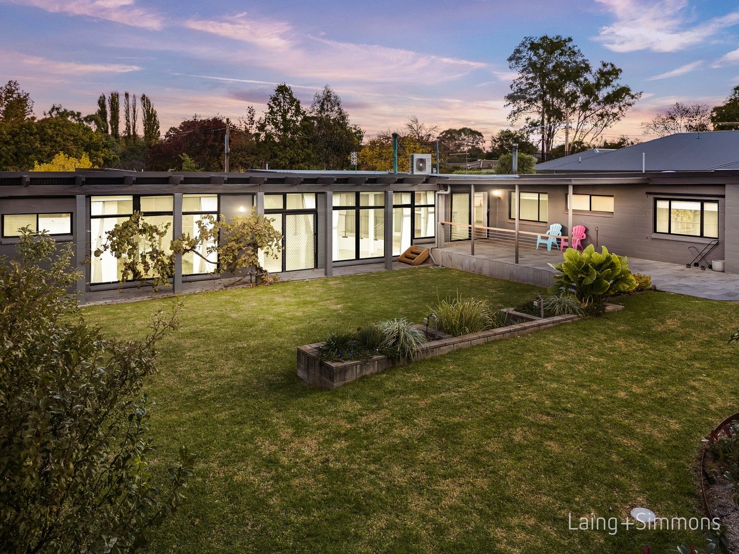 5 bedrooms House in 11 Catherine Street ARMIDALE NSW, 2350