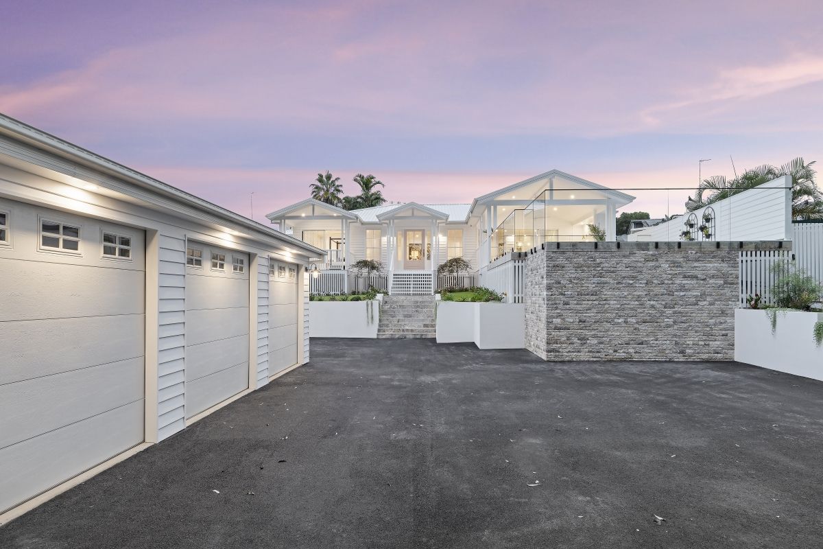 4 bedrooms House in 25 Manly Drive ROBINA QLD, 4226