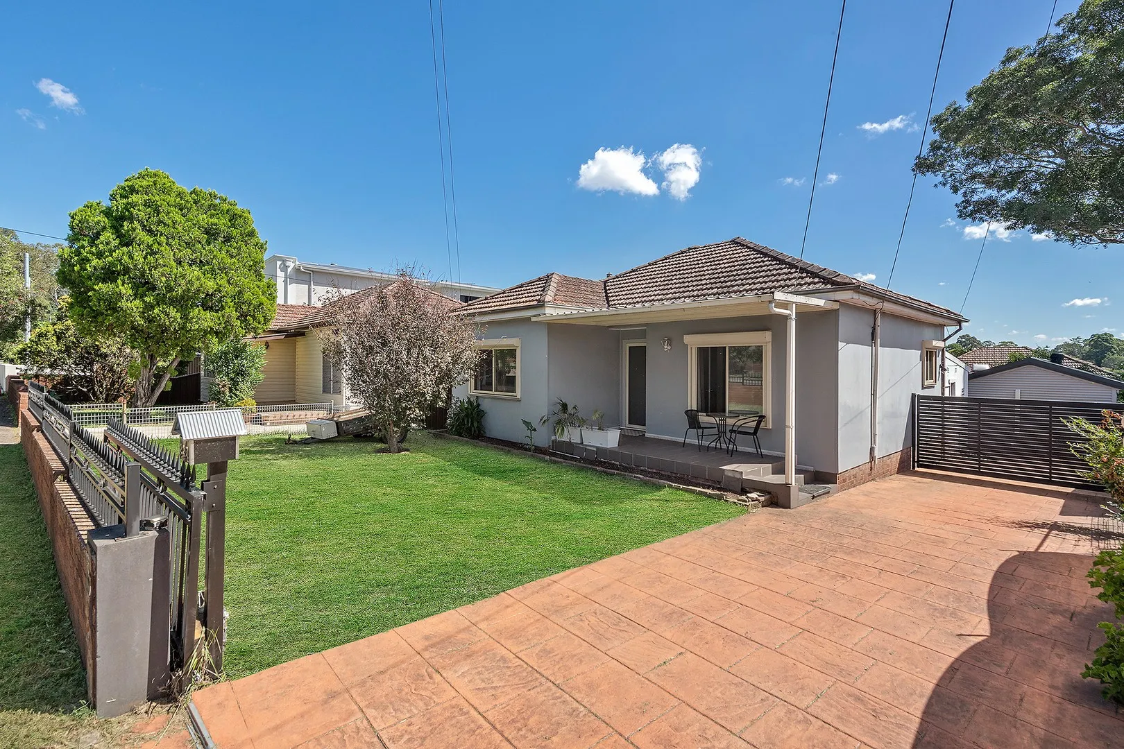 Live or invest, Roselands
