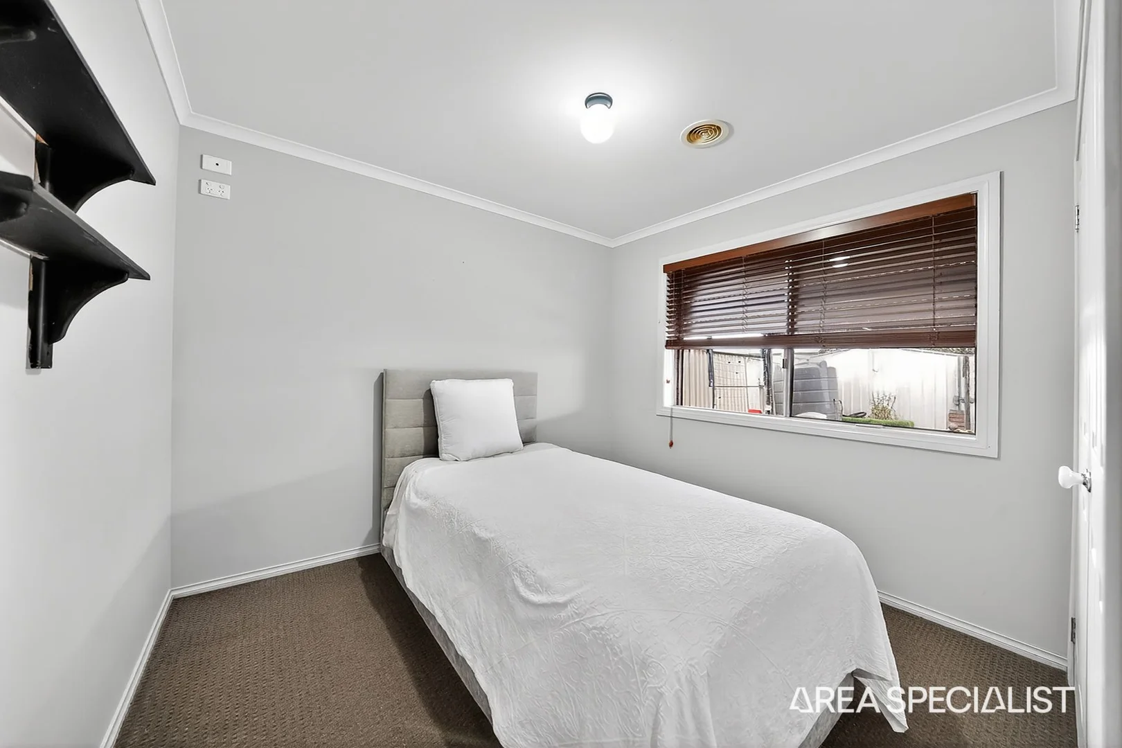 Additional image 7 of 37 Scarborough Crescent, Harkness VIC 3337