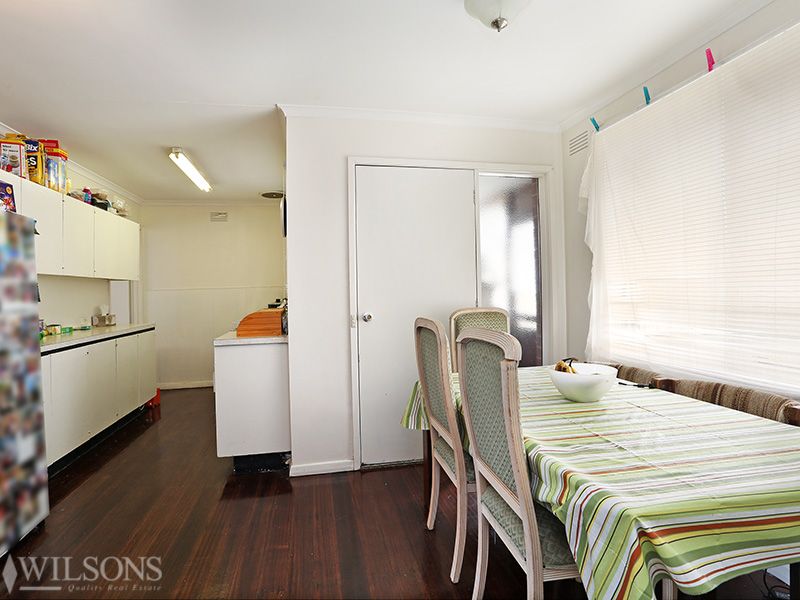 1/3 Armstrong Street, Whittington VIC 3219 Apartment For Rent 350