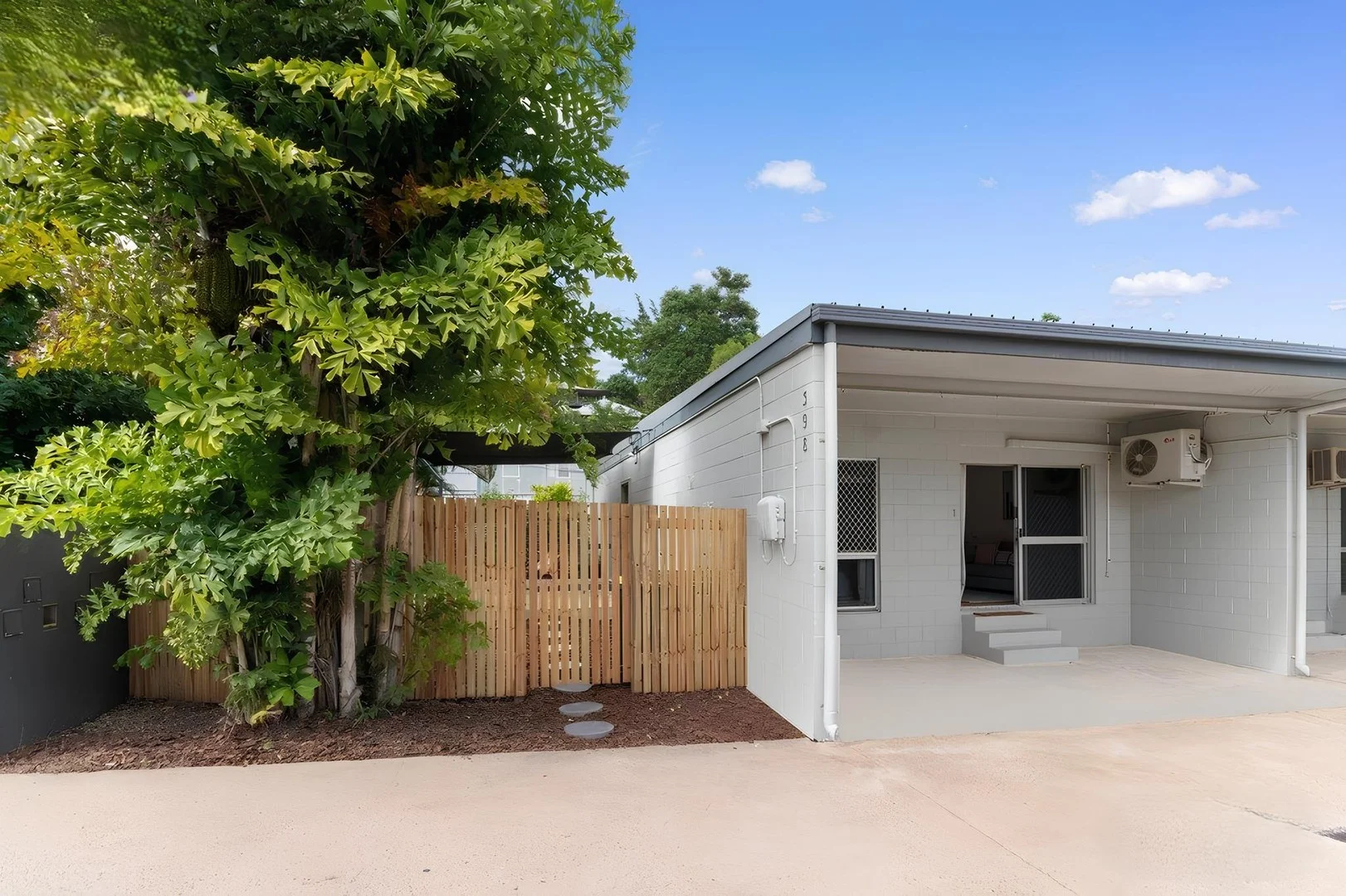 1/398 Walker Street, Townsville City QLD 4810