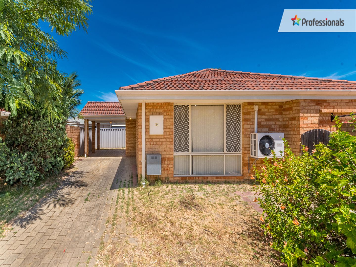 44 Carden Drive, Cannington WA 6107, Image 2