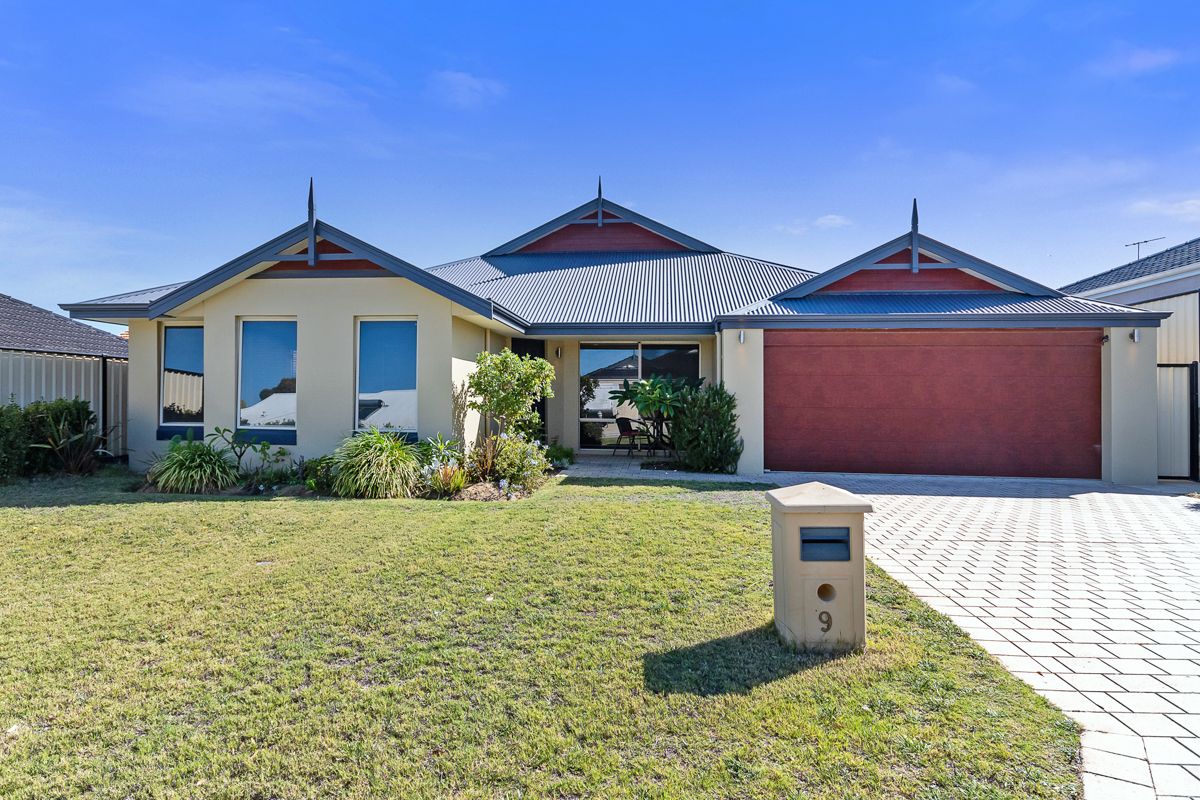 4 bedrooms House in 9 Cordova Turn CLARKSON WA, 6030