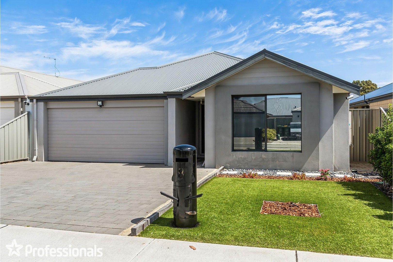 4 bedrooms House in 8 Malabar Street BYFORD WA, 6122