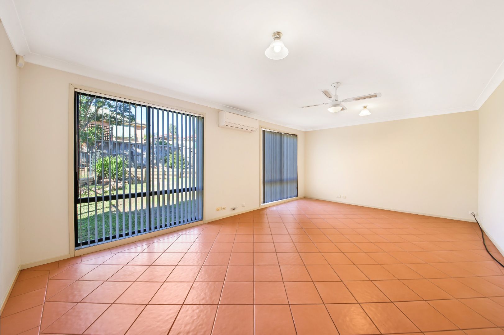 136 Waterworth Drive, Mount Annan NSW 2567, Image 2