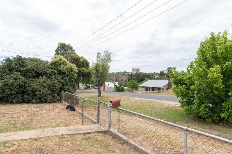 120 Binalong Street, Harden NSW 2587, Image 2