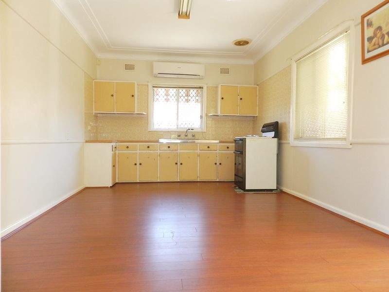 123 Torrens Street, Canley Heights NSW 2166, Image 1