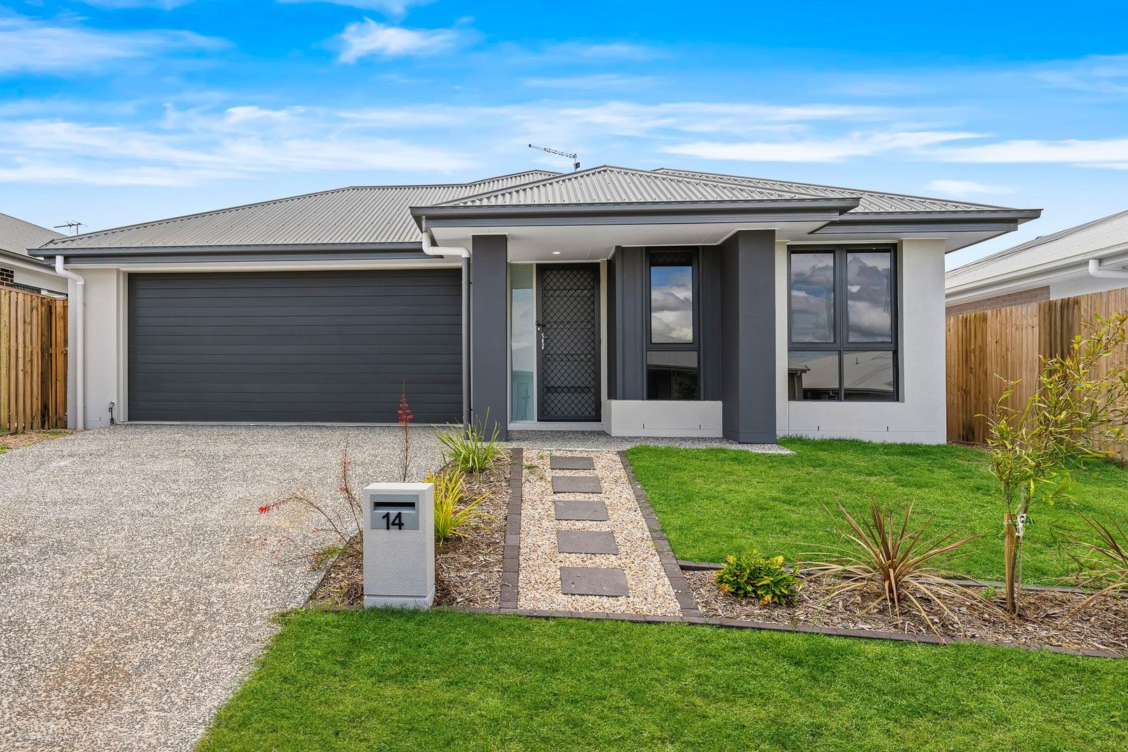 4 bedrooms House in 14 Vicar Road GREENBANK QLD, 4124