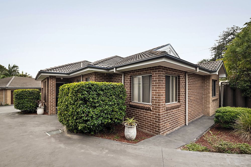 2/32c Henry Lawson Drive, Peakhurst NSW 2210, Image 0