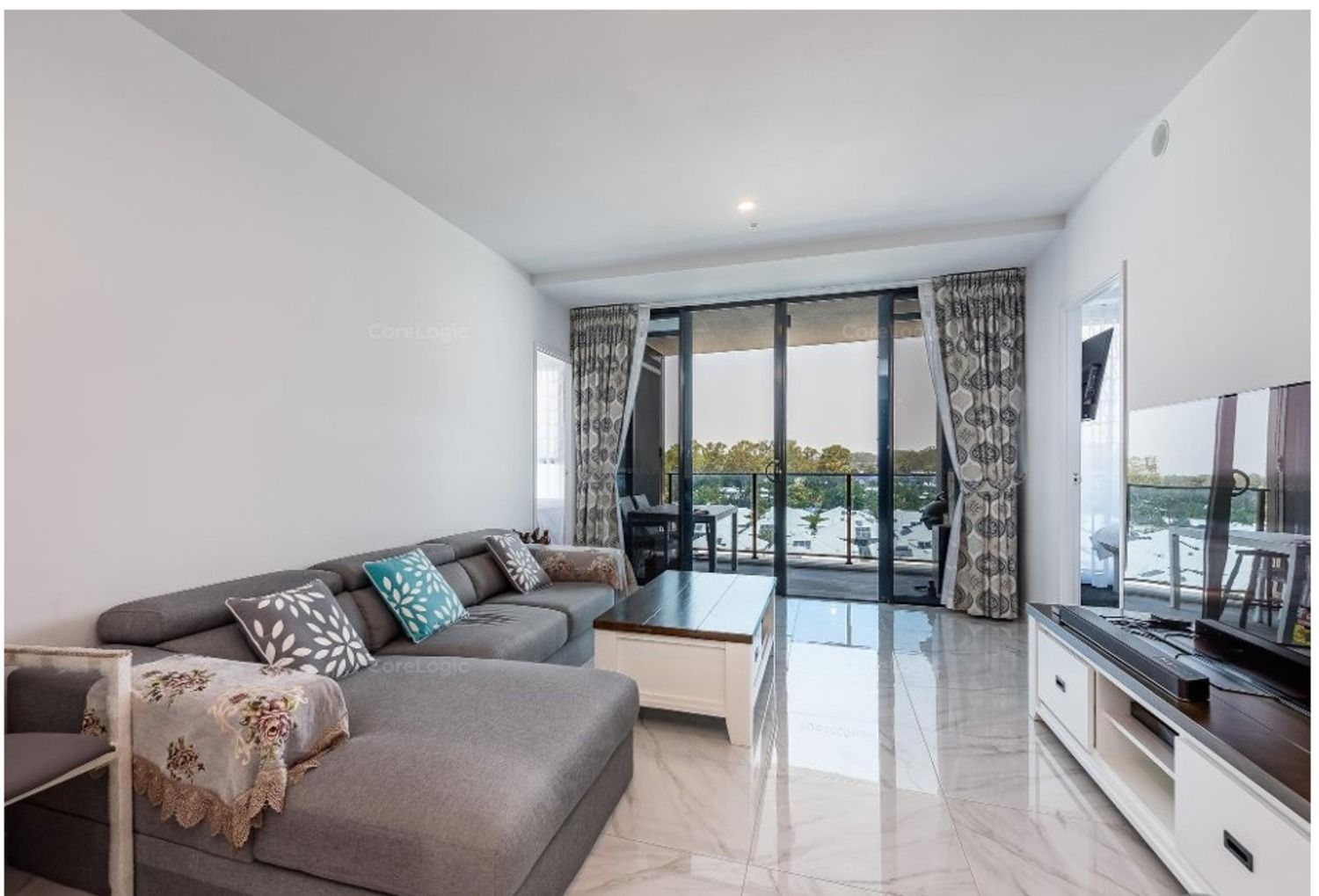 4409/5 Harbour side Court, Biggera Waters QLD 4216, Image 2