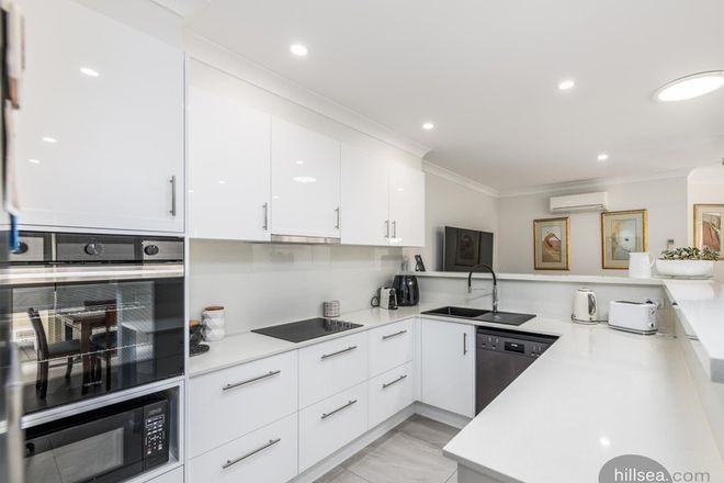 Picture of 1/215 Bayview Street, RUNAWAY BAY QLD 4216