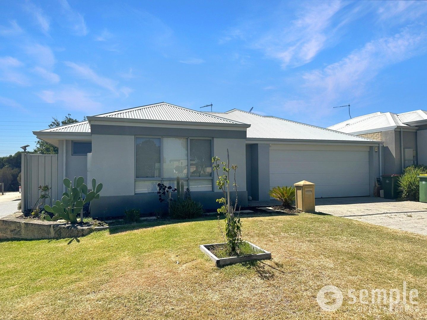 3 bedrooms House in 11 Barfield Road HAMMOND PARK WA, 6164