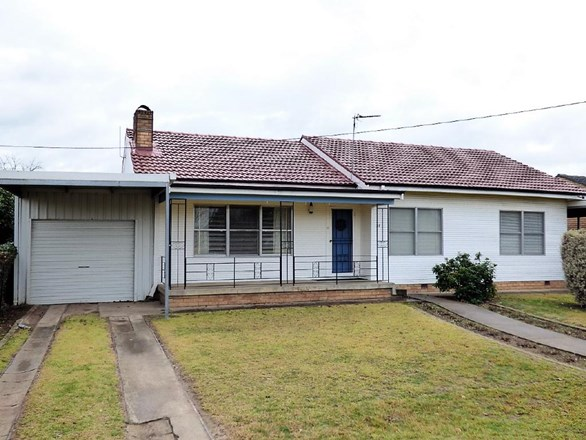 31 Centenary Avenue, Cootamundra NSW 2590