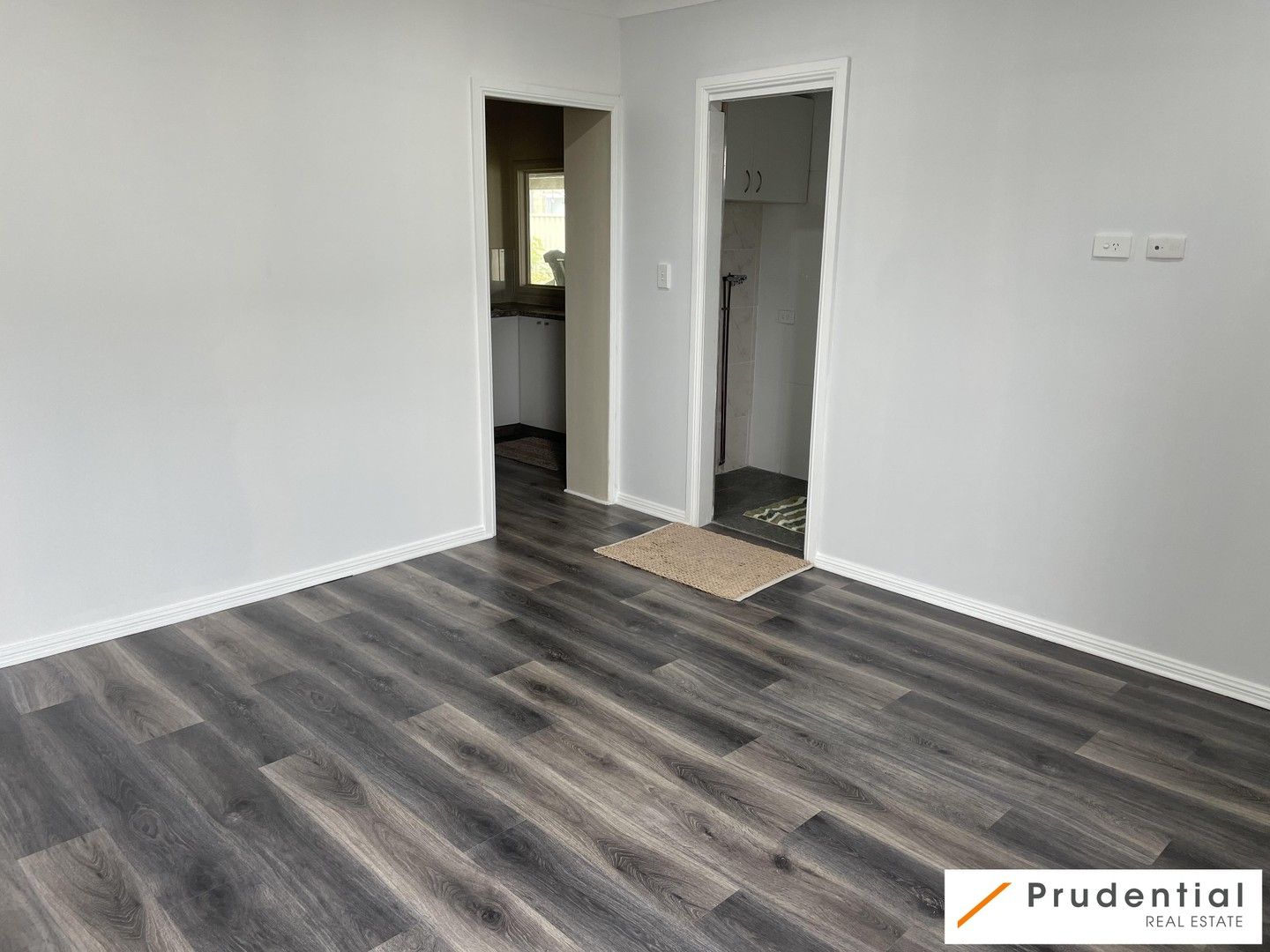 1 bedrooms House in 100A Dalmeny Drive PRESTONS NSW, 2170