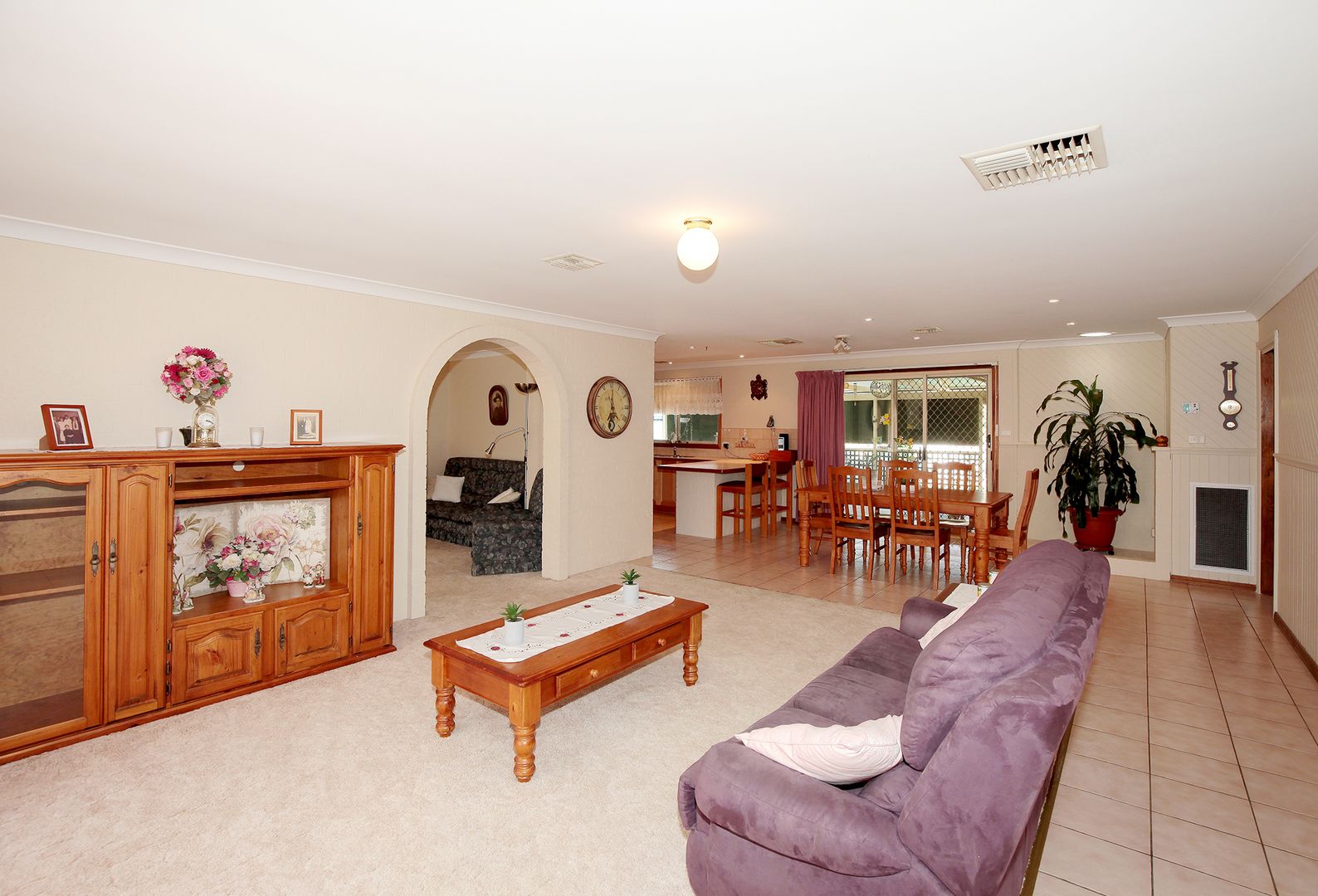 30 Lamilla Street, Glenfield Park NSW 2650, Image 2