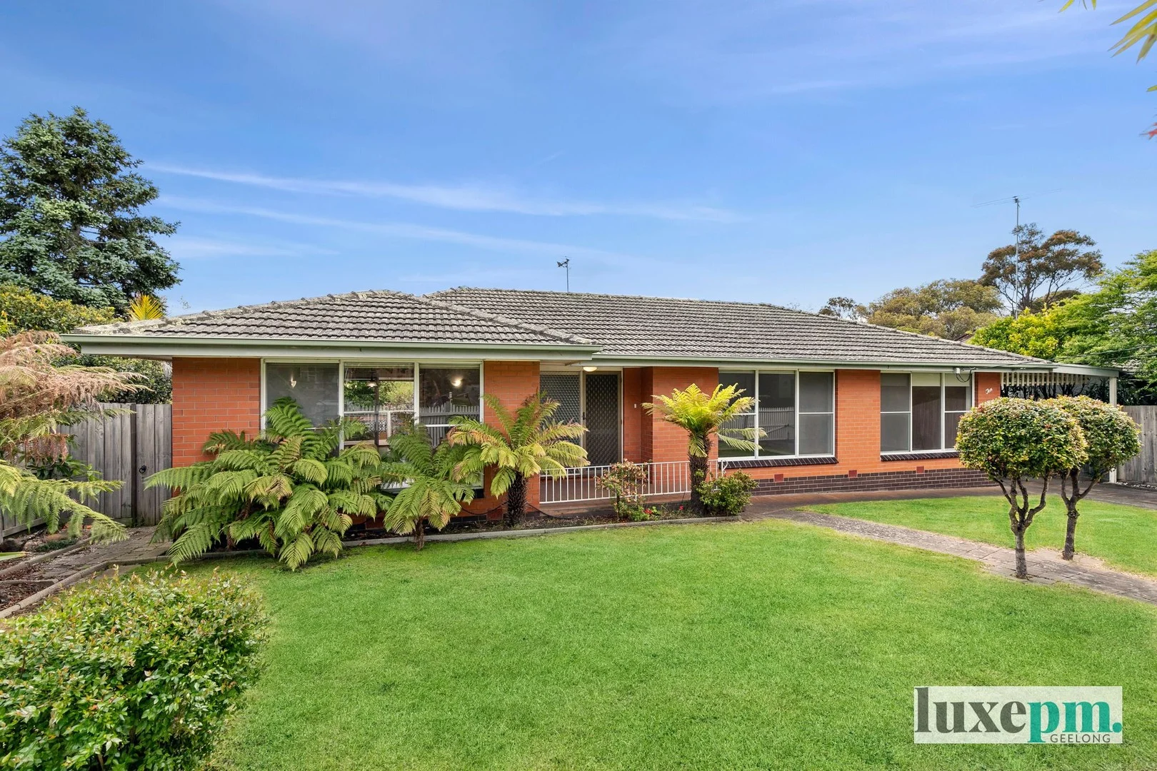 10 Aringa Avenue, Highton VIC 3216
