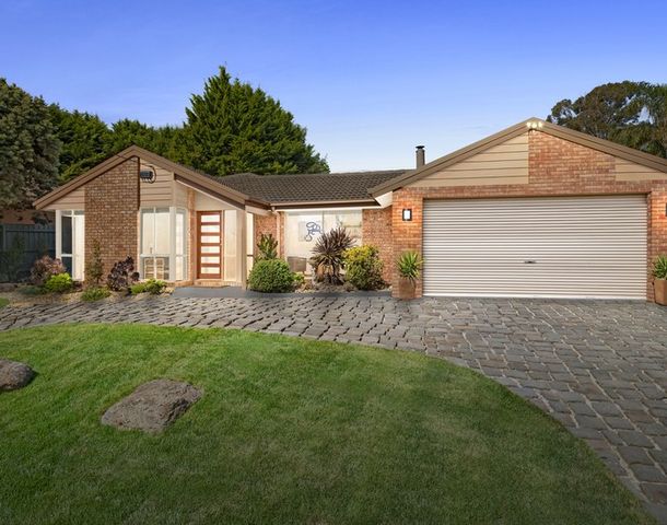 35 Barker Drive, Mooroolbark VIC 3138