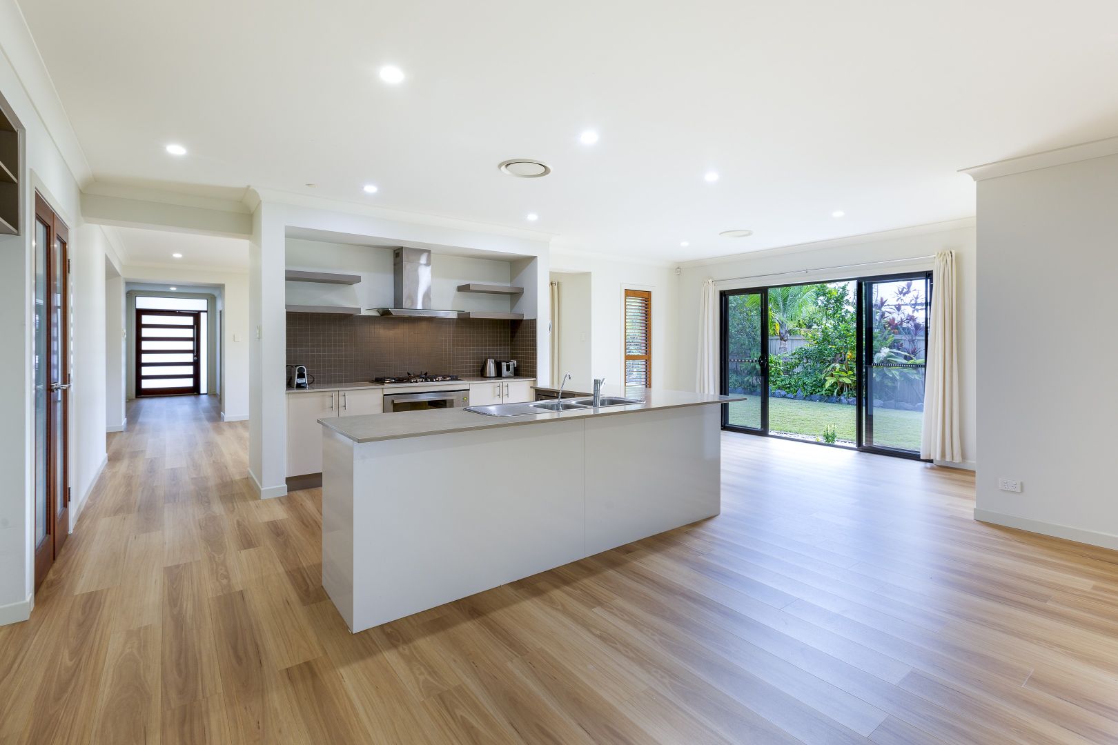 51 Oceanis Drive, Oxenford QLD 4210 House For Rent 1,050 Domain