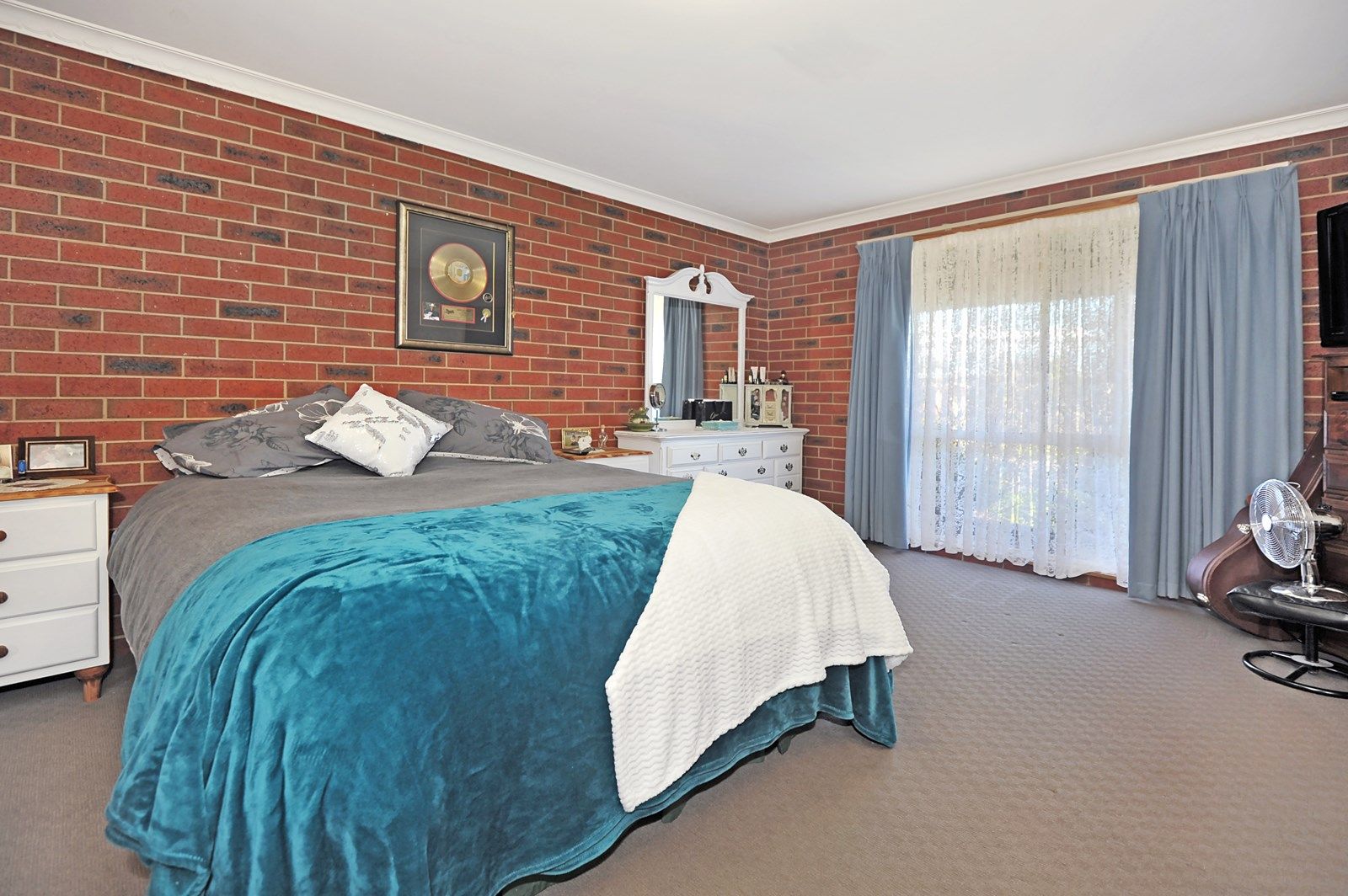 2 Douglas Close, Miners Rest VIC 3352, Image 1