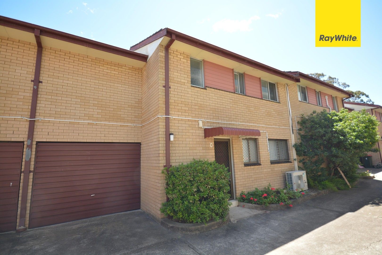 3 bedrooms Townhouse in 9/6-8 Addlestone Road MERRYLANDS NSW, 2160