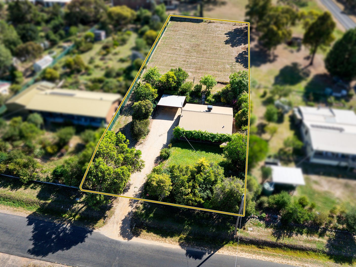 39 Moscript Street, Campbells Creek VIC 3451, Image 2