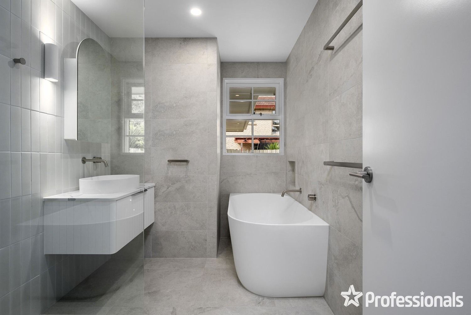 4 bedrooms House in 57 Meadowgate Drive CHIRNSIDE PARK VIC, 3116