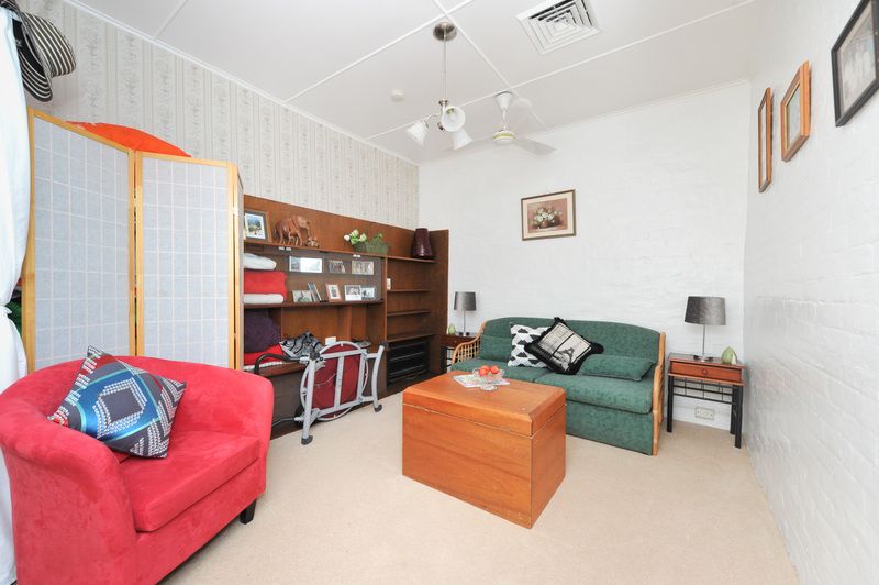 55-57 Whiteley Street, WELLINGTON NSW 2820, Image 2