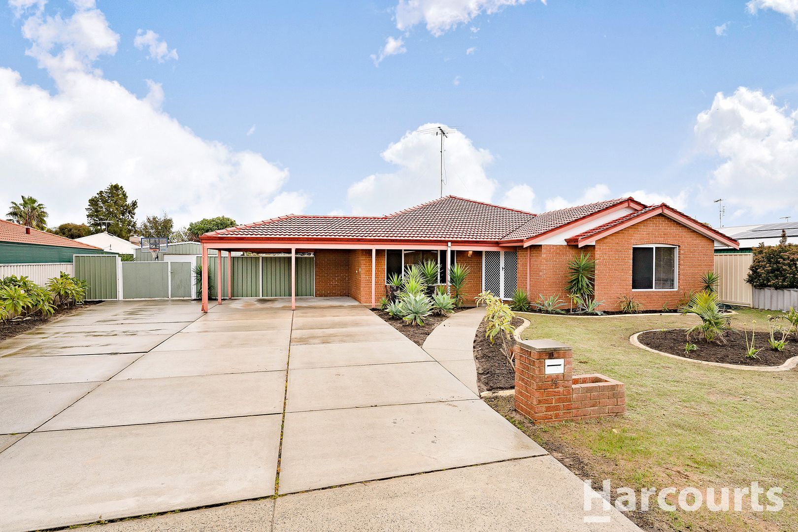 14 Pentland Crescent, Dudley Park WA 6210, Image 2