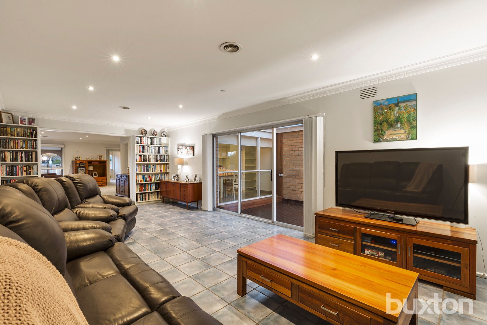 15 Millis Avenue, Bentleigh East VIC 3165, Image 2