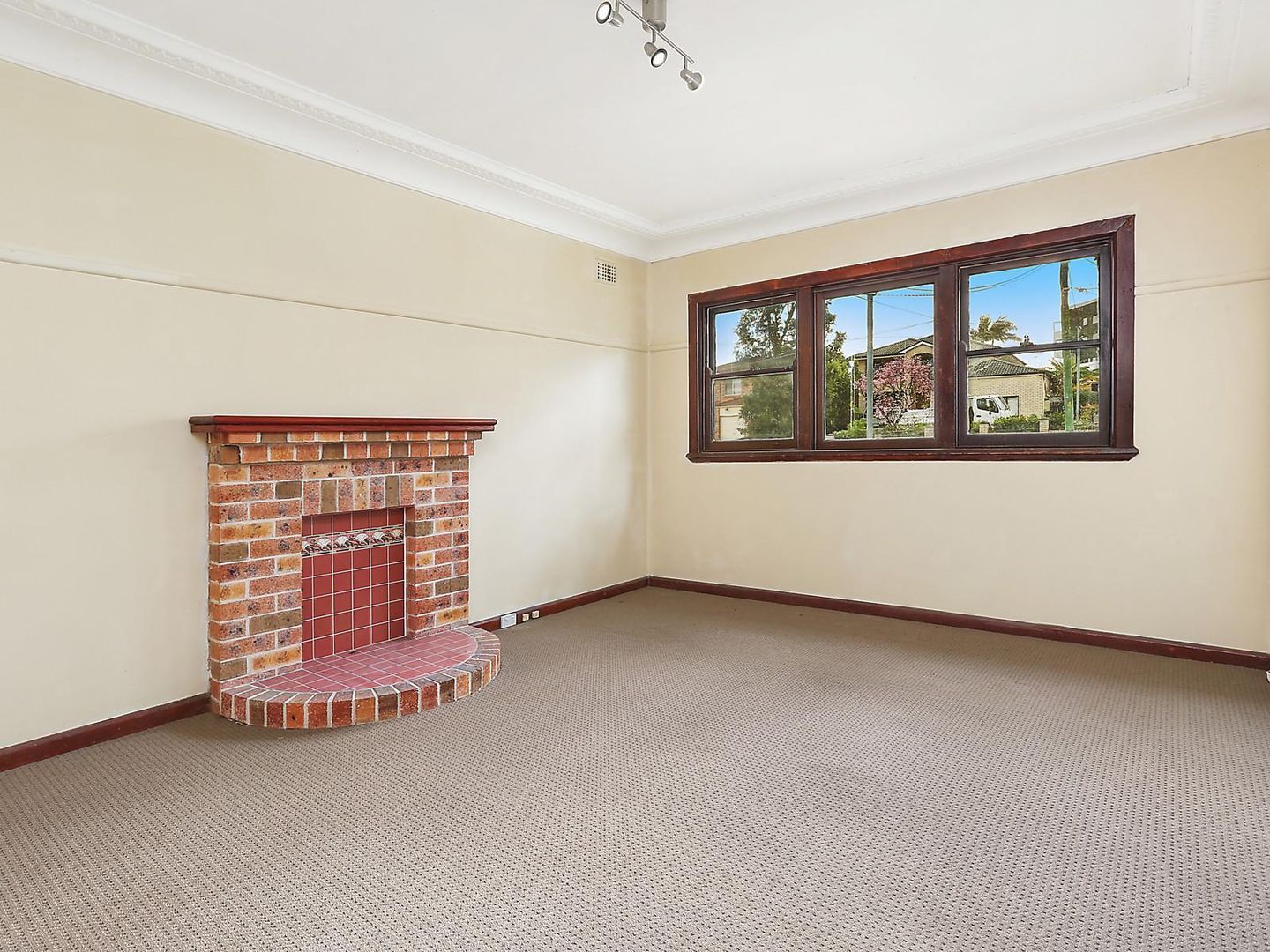 7 Robilliard Street, Mays Hill NSW 2145, Image 1