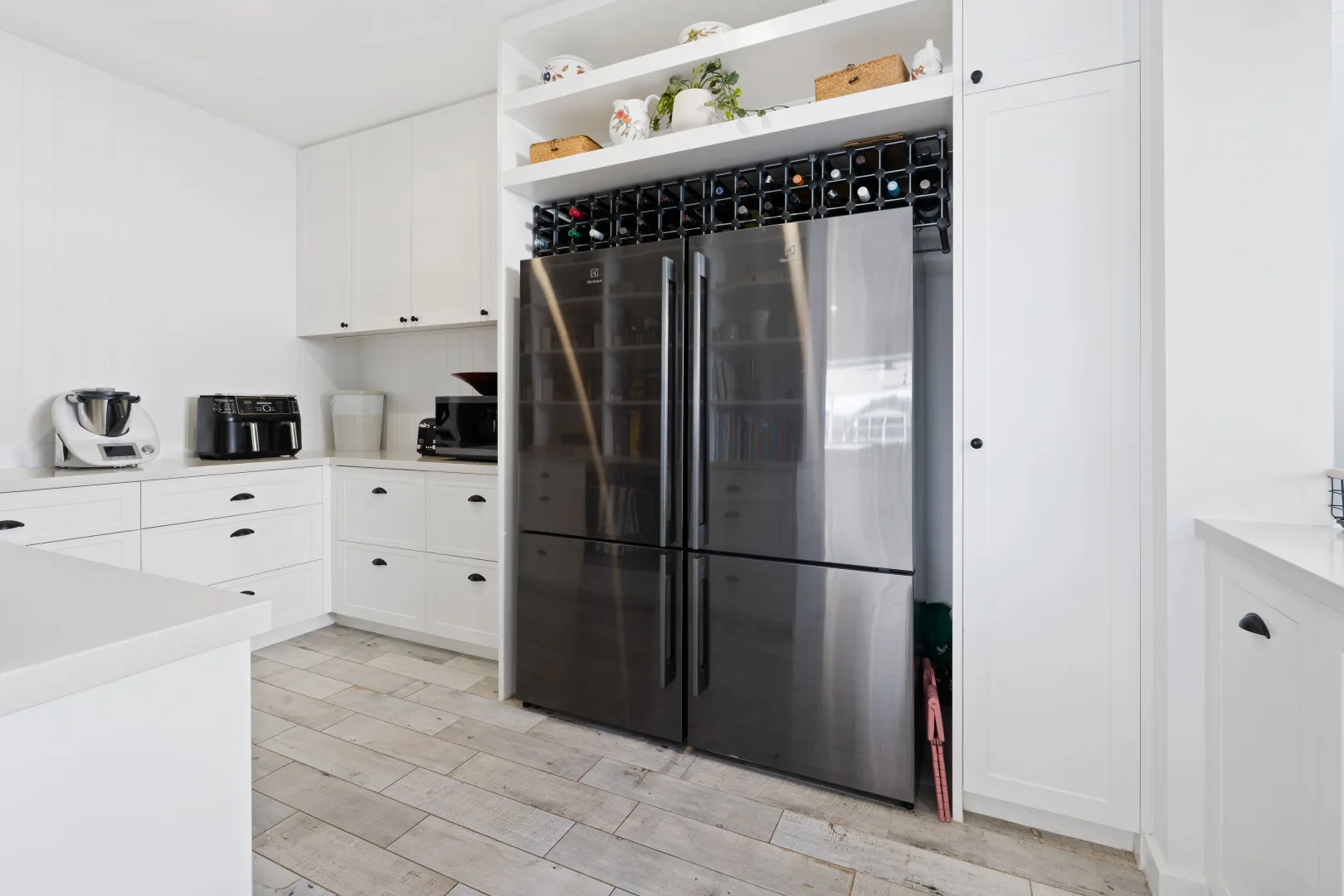 Additional image 27 of 97 Sir Bruce Small Boulevard, Benowa Waters QLD 4217