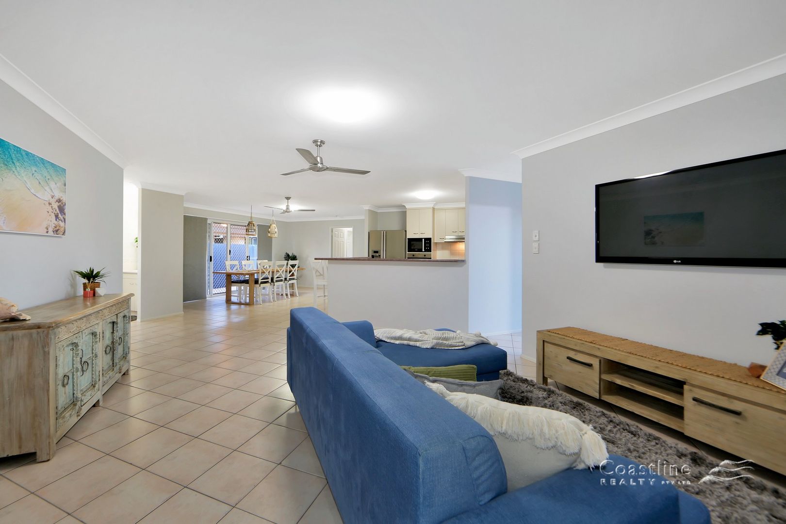 3 Chancellor Drive, Avenell Heights QLD 4670, Image 2