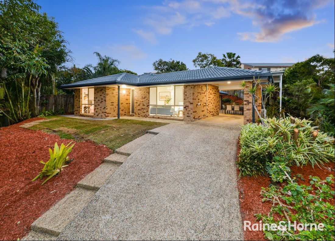 4 bedrooms House in 10 Rembrandt Street CARINA QLD, 4152