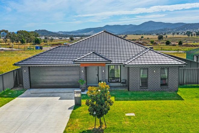 Picture of 8 Grand Meadows Drive, TAMWORTH NSW 2340