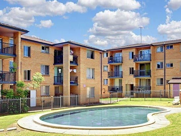 2 bedrooms House in 42/5-7 Hoddle Avenue BRADBURY NSW, 2560